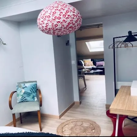 Duplex Centre Historique Abbaye Aux Hommes アパート