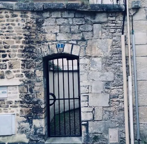 Duplex Centre Historique Abbaye Aux Hommes アパート