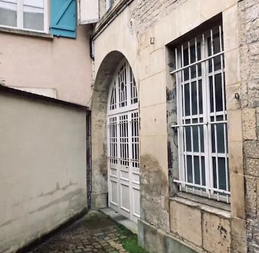 Duplex Centre Historique Abbaye Aux Hommes アパート